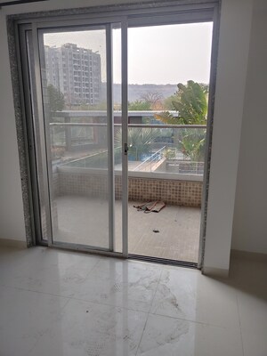 Furnished Amenities in 2 BHK Apartment at Abhinav Pebbles Urbania, Bavdhan – for Rent