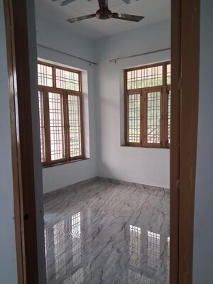 Room in 1 BHK Builder Floor at Aman Vihar – for Rent