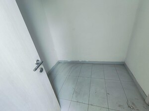 Bathroom in 5 BHK Apartment at Sector 63a – for Rent