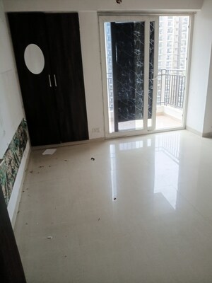 Furnished Amenities in 3 BHK Apartment at Nirala Estate, Tech Zone 4 Greater Noida – for Rent