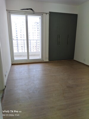 Room in 4 BHK Apartment at Lotus Panache, Sector 110 – for Rent