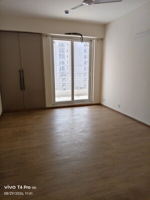 Room in 4 BHK Apartment at Lotus Panache, Sector 110 – for Rent