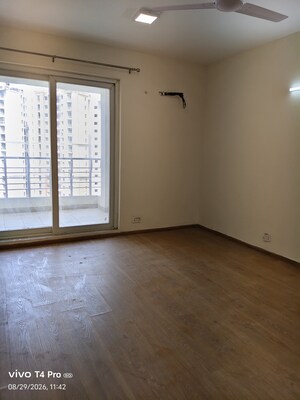 Room in 4 BHK Apartment at Lotus Panache, Sector 110 – for Rent