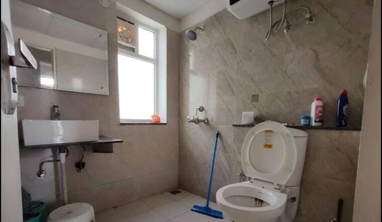 Bathroom, vip road 2 Bedroom 1080 Sq.Ft. Apartment In Vip Road Zirakpur 10646600