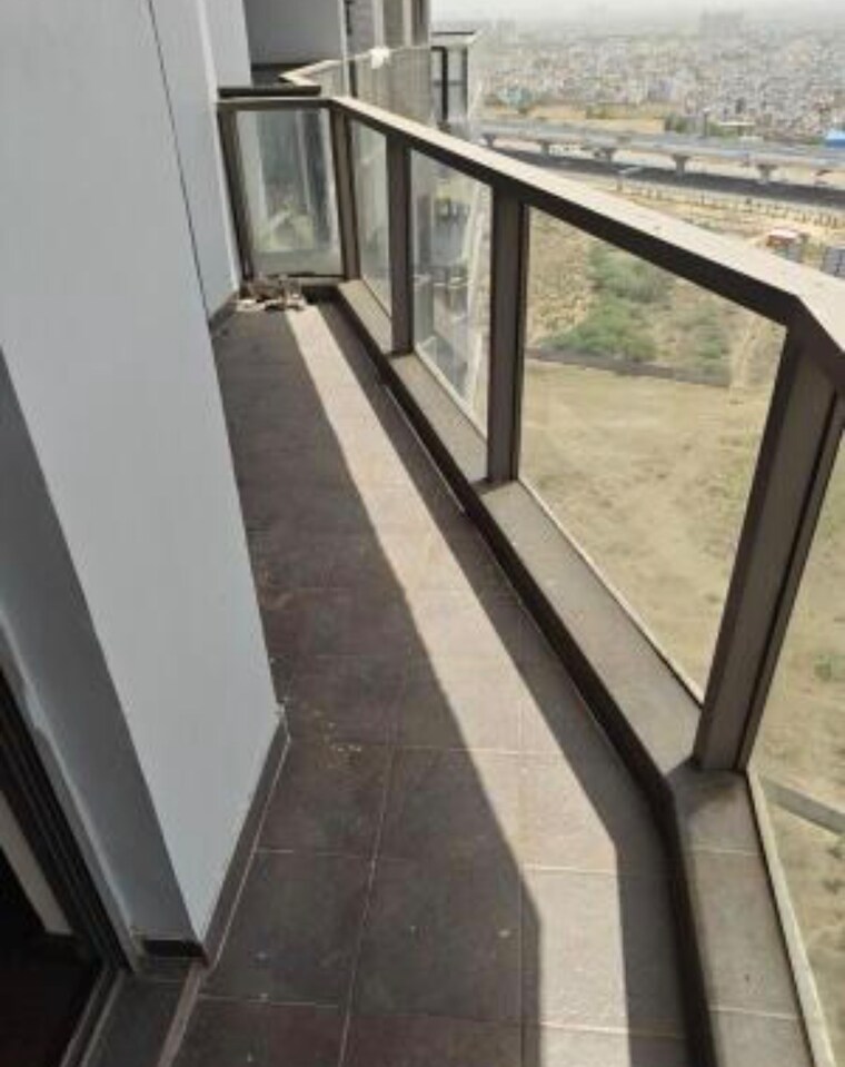 Balcony, paras-dews 3 Bedroom 1760 Sq.Ft. Apartment In Sector 106 Gurgaon 10646612