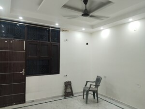 Furnished Amenities in 3 BHK Builder Floor at Ashoka Enclave 3, Sector 35 – for Rent