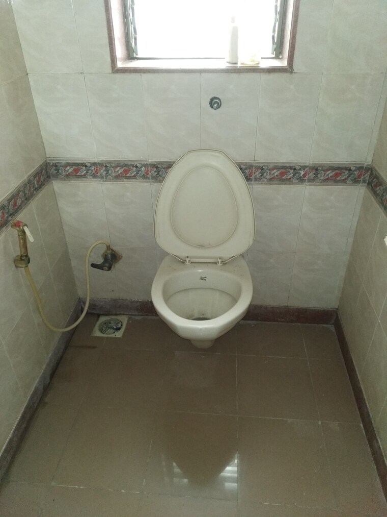 Bathroom, sweet-home-andheri-west 2 Bedroom 1012 Sq.Ft. Apartment In Andheri West Mumbai 10646614