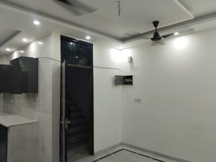 Room, ashoka-enclave-3 3 Bedroom 1800 Sq.Ft. Builder Floor In Sector 35 Faridabad 10646624