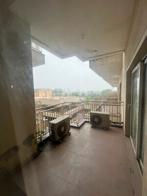 Parking in Studio Apartment at Silverglades Merchant Plaza, Sector 88 – for Rent