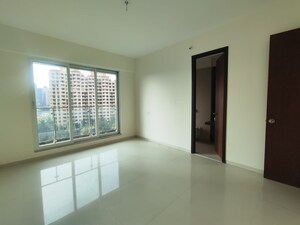 Room in 4 BHK Apartment at Raj Tattva, Kapur Bawdi – for Sale