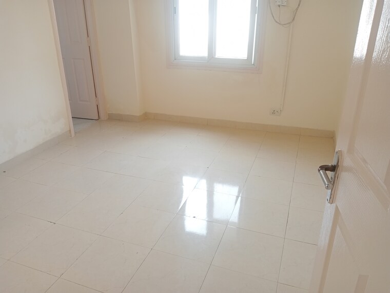 Bathroom, unitech-uniworld-gardens-2 3 Bedroom 1355 Sq.Ft. Apartment In Sector 47 Gurgaon 10646623