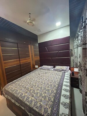 Bedroom in 3 BHK Apartment at Unique Poonam Estate Cluster 2, Mira Road – for Rent