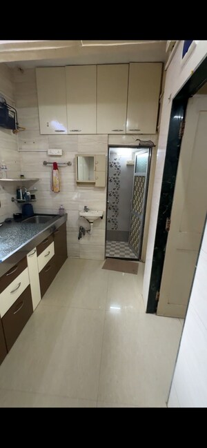 Kitchen in 1.5 BHK Apartment at Kailash Park Darshan CHS, Ghatkopar West – for Rent