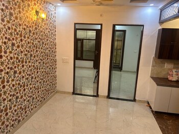 2 BHK Builder Floor for Rent in Niti Khand I, Ghaziabad