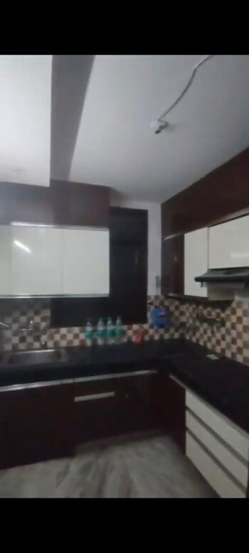 3 BHK Builder Floor for Rent in Mahavir Enclave 1, Delhi