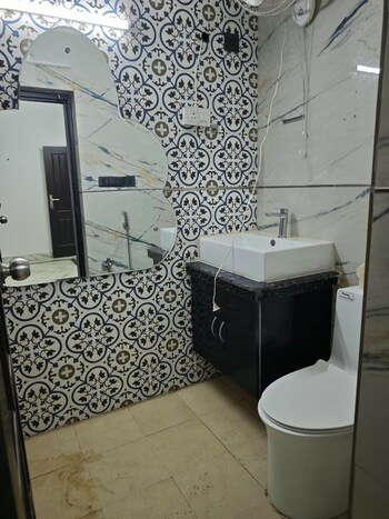 2 BHK Builder Floor for Sale in Kalkaji, Delhi