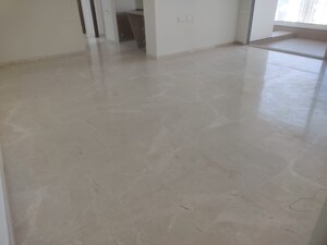 Room in 4 BHK Apartment at Omkar Alta Monte, Malad East – for Rent