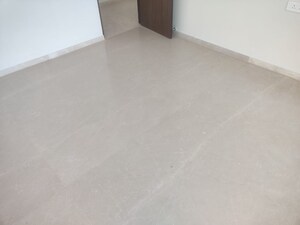 Room in 4 BHK Apartment at Omkar Alta Monte, Malad East – for Rent
