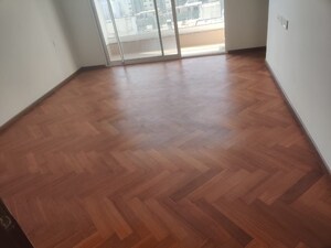 Room in 4 BHK Apartment at Omkar Alta Monte, Malad East – for Rent