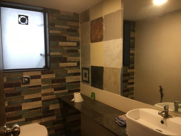 Bathroom, crystal-plaza-andheri-west Commercial Office Space 275 Sq.Ft. In Andheri West Mumbai 10651554