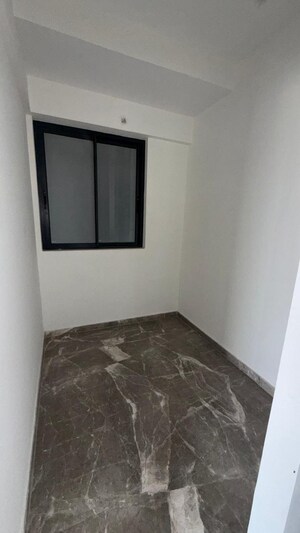 Room in 3 BHK Apartment at Prescon Midtown Bay, Mahim West – for Rent
