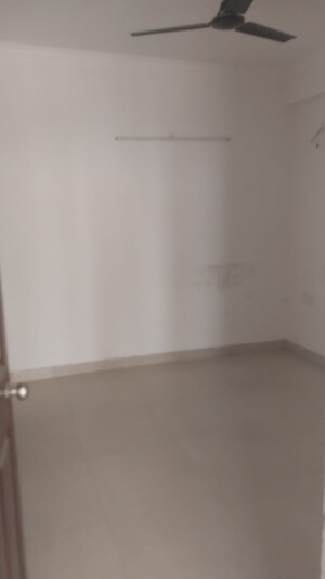 Room in 3 BHK Apartment at Value Meadows Vista, Raj Nagar Extension – for Sale