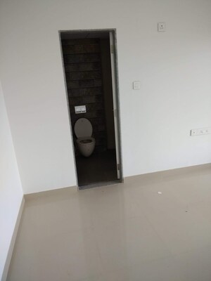 Furnished Amenities in 1 BHK Apartment at Magarpatta Annex, Hadapsar – for Rent
