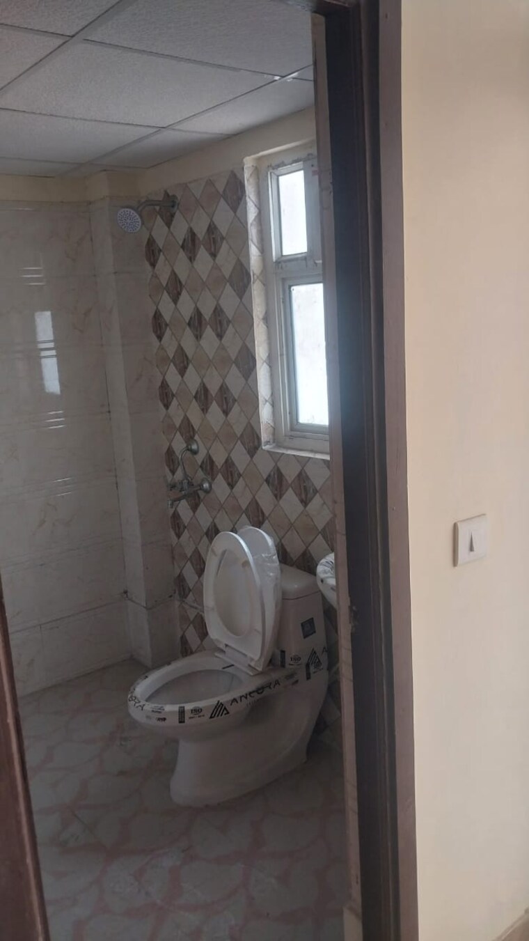 Bathroom, eureka-diya-green-city 2.5 Bedroom 1115 Sq.Ft. Apartment In Raj Nagar Extension Ghaziabad 10651599