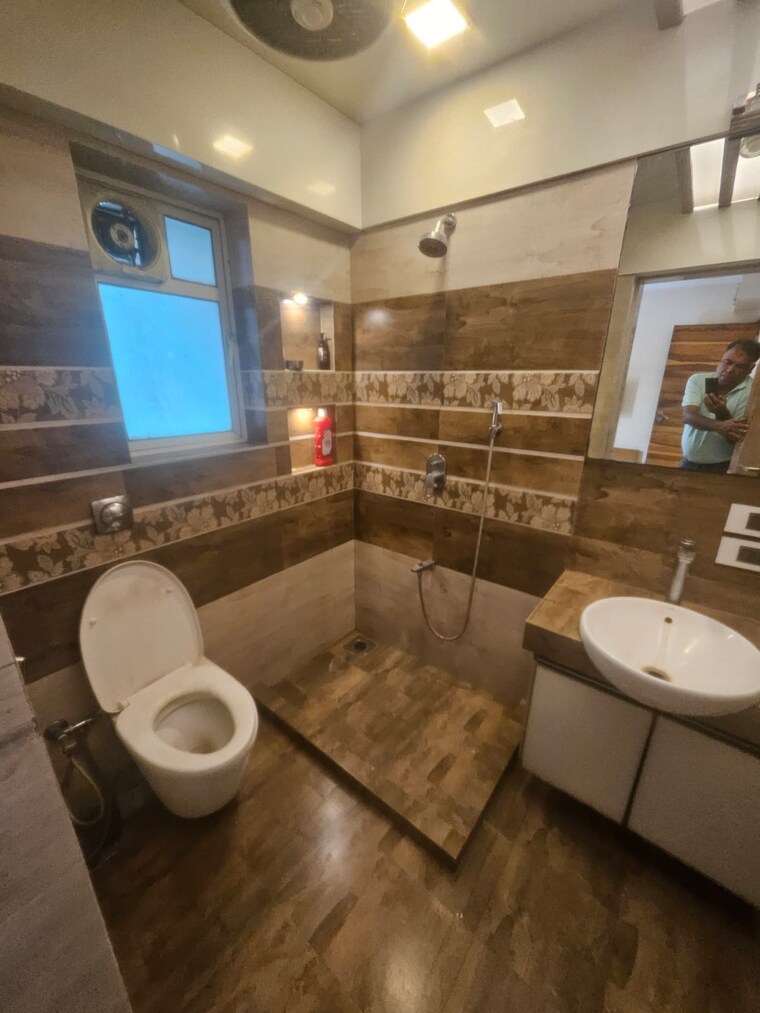 Team Area, khar west 3 Bedroom 840 Sq.Ft. Apartment In Khar West Mumbai 10651660