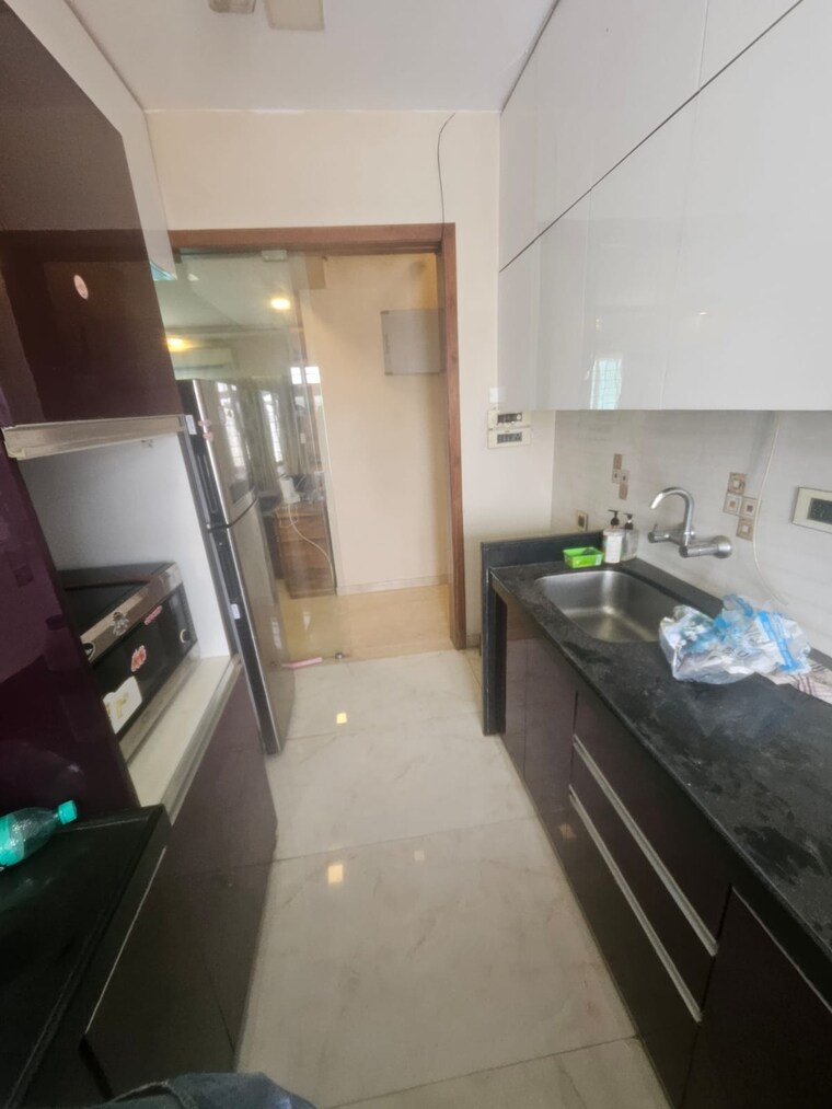 Kitchen, khar west 3 Bedroom 840 Sq.Ft. Apartment In Khar West Mumbai 10651660