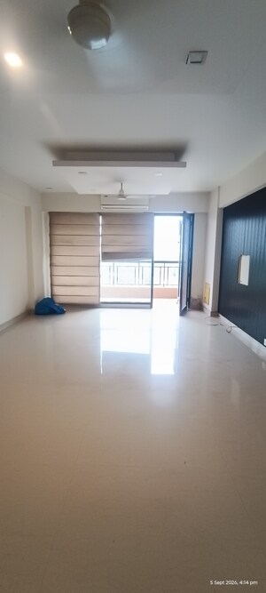 Room in 4 BHK Apartment at Eros Kenwood Tower, Sector 39 – for Sale