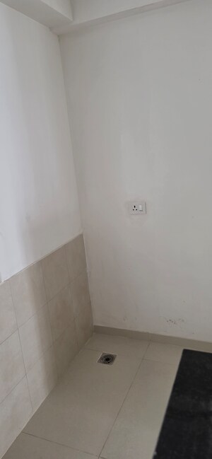 Room in 3 BHK Apartment at Kalpataru Avante, Sanath Nagar – for Sale