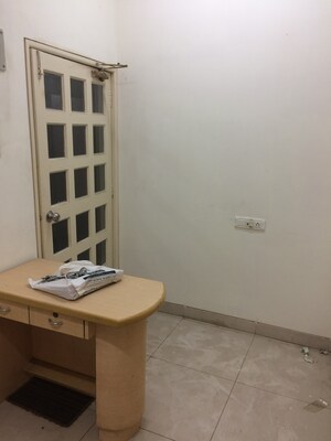 Room in  Office Space at Fort – for Rent