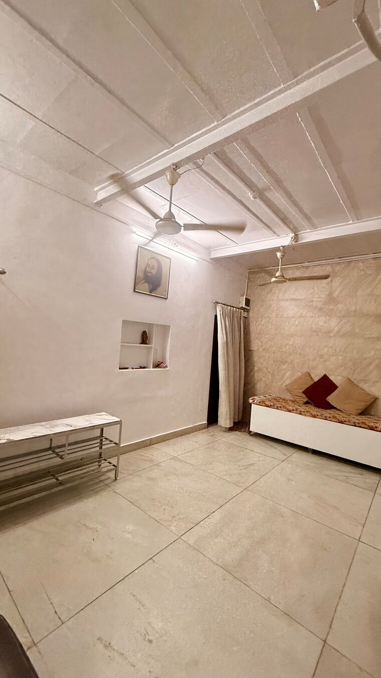 Room, nirlon-knowledge-park 2.5 Bedroom 750 Sq.Ft. Independent House In Goregaon East Mumbai 10651617