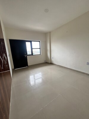 Furnished Amenities in 2 BHK Apartment at Ansal Crown Heights, Sector 80 – for Rent