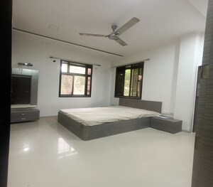 Room in 2 BHK Apartment at Matunga East – for Rent