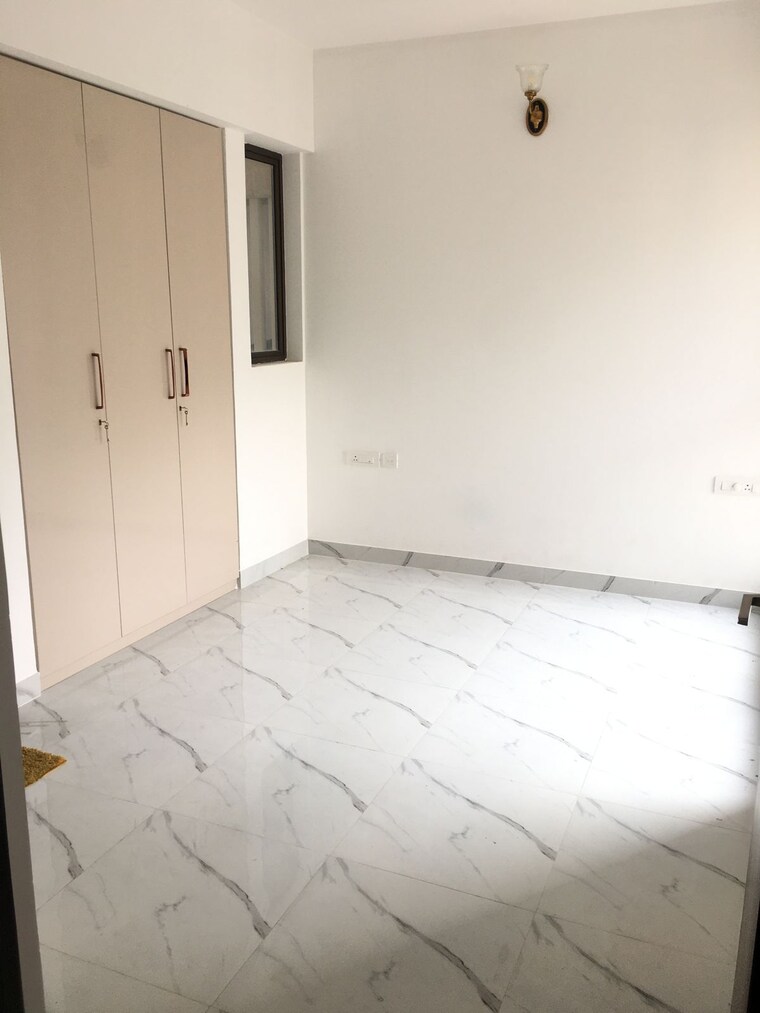 Room, raymond-ten-x-habitat 2 Bedroom 800 Sq.Ft. Apartment In Pokhran Road No Two Thane 10651741