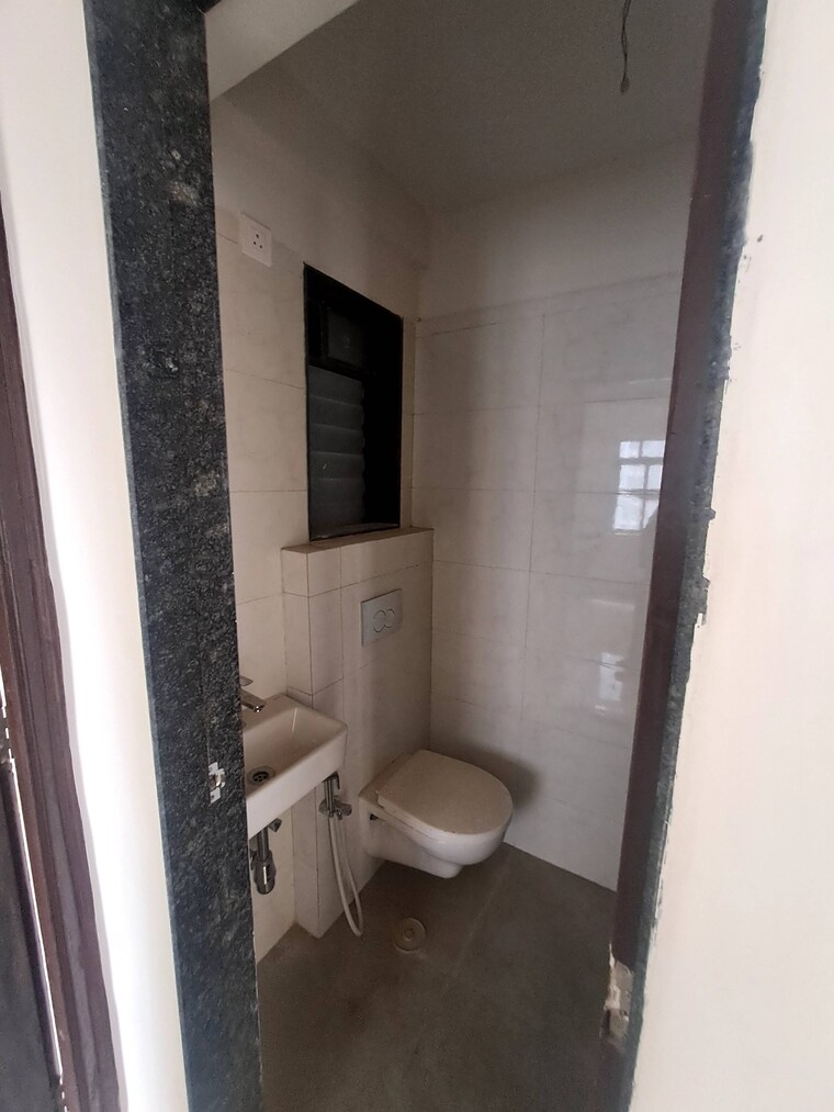 Bathroom, roswalt-ray 1 Bedroom 410 Sq.Ft. Apartment In Dahisar East Mumbai 10651745