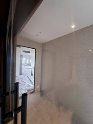 Room in 1 BHK Apartment at Roswalt Ray, Dahisar East – for Rent