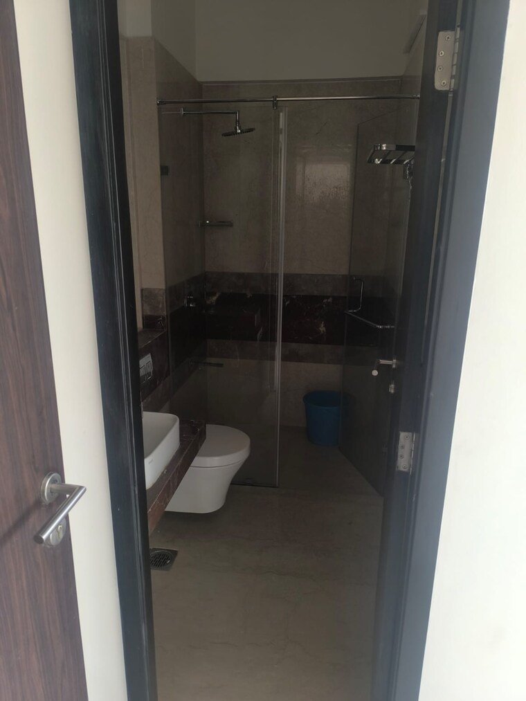 Bathroom, kalpataru-radiance 3 Bedroom 978 Sq.Ft. Apartment In Goregaon West Mumbai 10651787