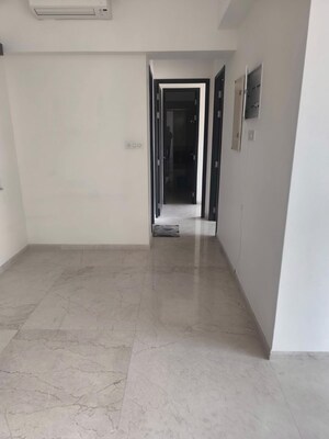 Room in 3 BHK Apartment at Kalpataru Radiance, Goregaon West – for Rent