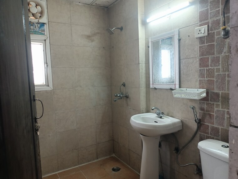 Bathroom, saviour-greenisle 2 Bedroom 1050 Sq.Ft. Apartment In Sain Vihar Ghaziabad 10651766