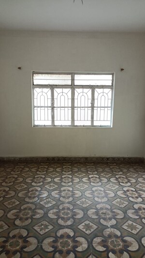 Room in 1 BHK Apartment at Sasane Nagar – for Sale