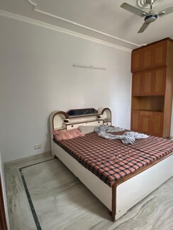 1 RkBuilder Floor For Rent in Sector 22
