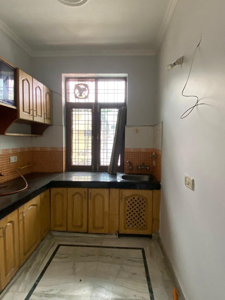Kitchen, sector 22 1 RK 950 Sq.Ft. Builder Floor In Sector 22 Gurgaon 10651781