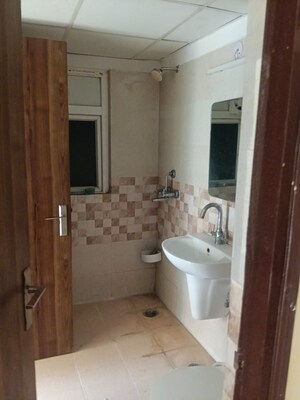 Bathroom in 2 BHK Apartment at Panchsheel Greens, Sector 16 Greater Noida – for Sale