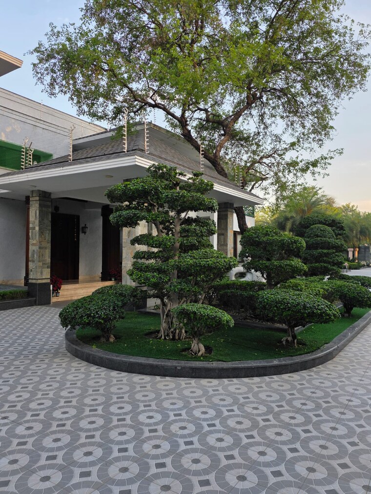 Exterior View, satbari 6 Bedroom 1300000 Sq.Ft. Independent House In Satbari Delhi 10651790