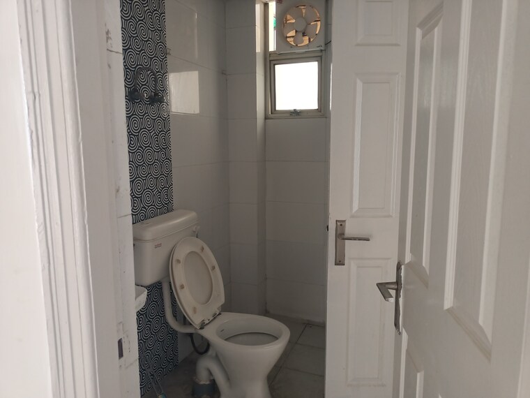 Bathroom, ajnara-gen-x 2 Bedroom 1100 Sq.Ft. Apartment In Dundahera Ghaziabad 10651801