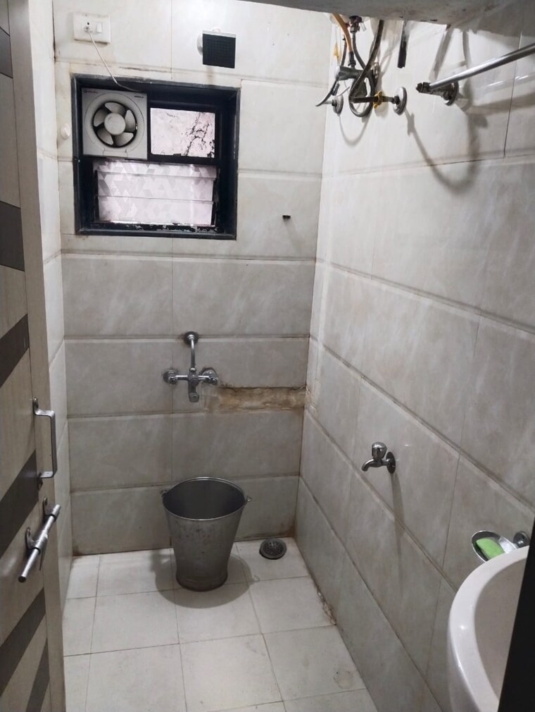 Bathroom, magarpatta-sylvania 3.5 Bedroom 1520 Sq.Ft. Apartment In Hadapsar Pune 10651816