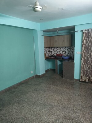 Room in 1 BHK Builder Floor at Sector 23 – for Rent